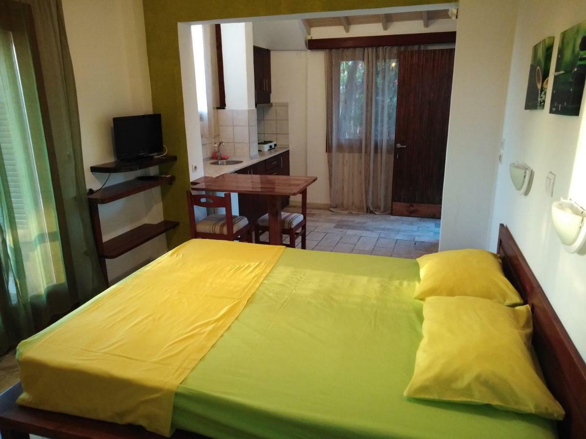 Apartment Victoria Agios Georgios  ภายนอก รูปภาพ
